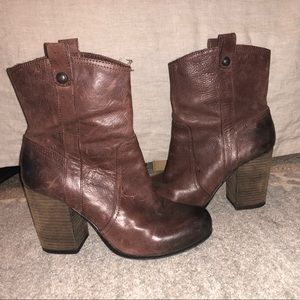 Vince Camuto Booties 🌟